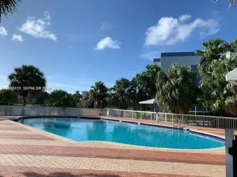 Miami FL 33172