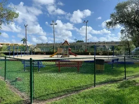 Miami FL 33172