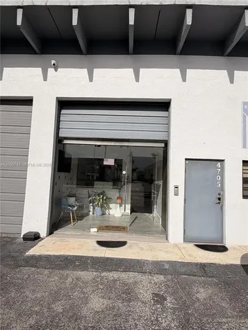 4705 SW 74th Avenue Miami FL 33155