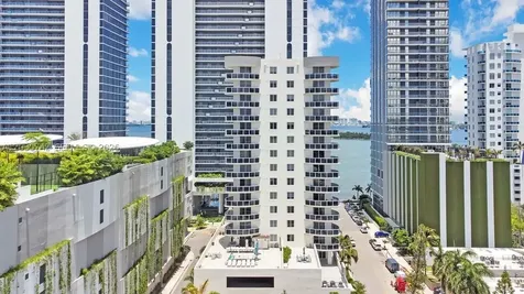 601 NE 23rd Street Miami FL 33137