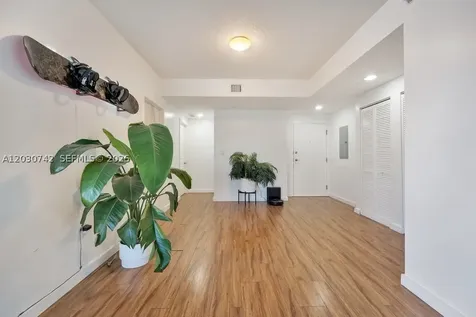 601 NE 23rd Street Miami FL 33137