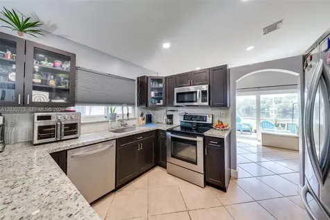 1901 NW 180th Way Pembroke Pines FL 33029