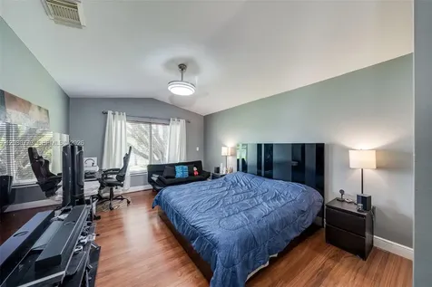 1901 NW 180th Way Pembroke Pines FL 33029