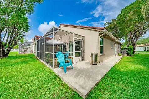 1901 NW 180th Way Pembroke Pines FL 33029