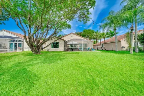 1901 NW 180th Way Pembroke Pines FL 33029