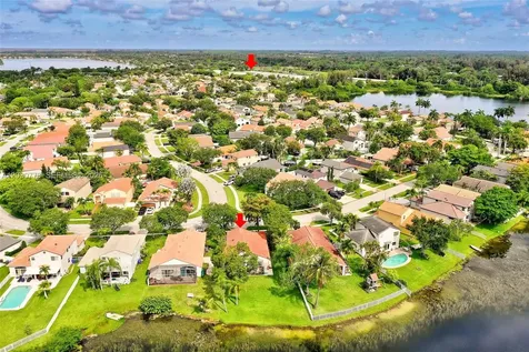 1901 NW 180th Way Pembroke Pines FL 33029