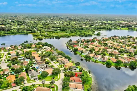 1901 NW 180th Way Pembroke Pines FL 33029