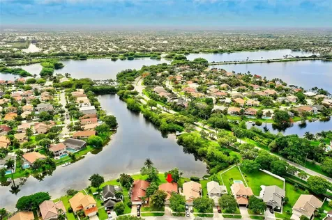1901 NW 180th Way Pembroke Pines FL 33029