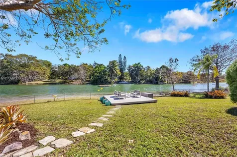 11625 SW 70th Avenue Pinecrest FL 33156
