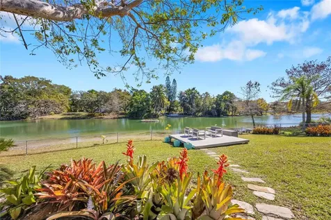 11625 SW 70th Avenue Pinecrest FL 33156