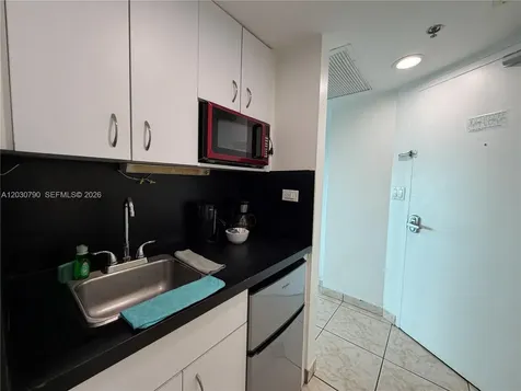 5445 Collins Avenue Miami Beach FL 33140