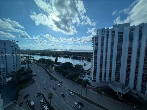 5445 Collins Avenue Miami Beach FL 33140
