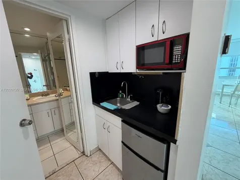5445 Collins Avenue Miami Beach FL 33140