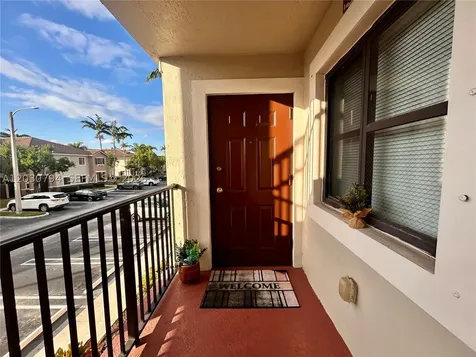 22801 SW 88th Place Cutler Bay FL 33190