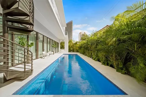 278 190th Street Sunny Isles Beach FL 33160
