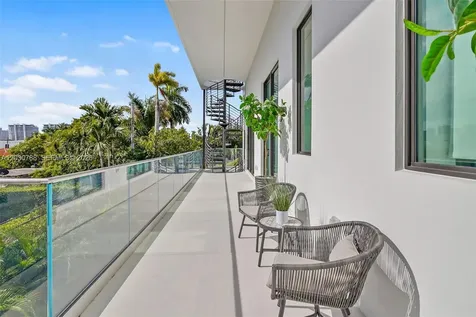 278 190th Street Sunny Isles Beach FL 33160
