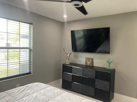 50 NE 209th Terrace Miami Gardens FL 33179