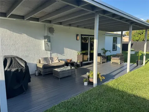 50 NE 209th Terrace Miami Gardens FL 33179