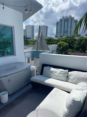 734 Michigan Avenue Miami Beach FL 33139