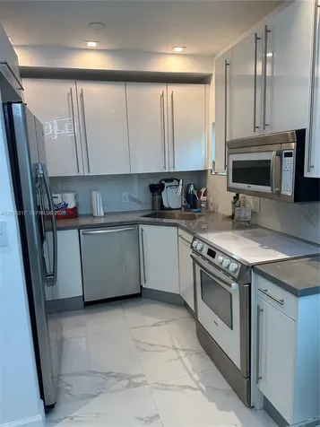 734 Michigan Avenue Miami Beach FL 33139