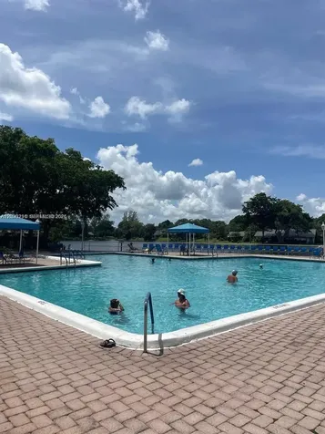 3670 Inverrary Drive Lauderhill FL 33319