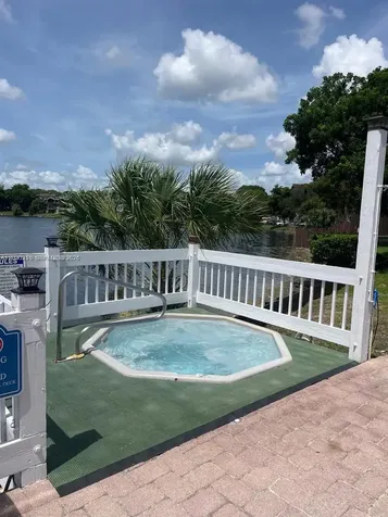 3670 Inverrary Drive Lauderhill FL 33319