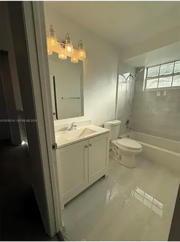 127 SW 159th Way Sunrise FL 33326
