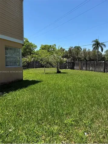 127 SW 159th Way Sunrise FL 33326