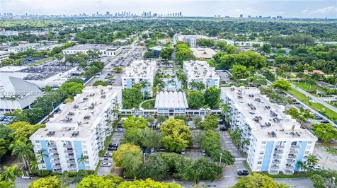 482 NW 165th St Road Miami FL 33169