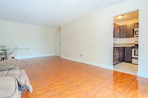 482 NW 165th St Road Miami FL 33169