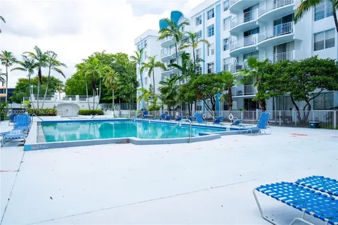 482 NW 165th St Road Miami FL 33169