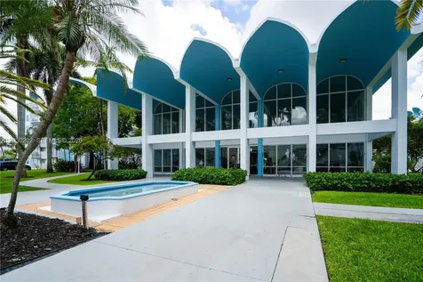 482 NW 165th St Road Miami FL 33169