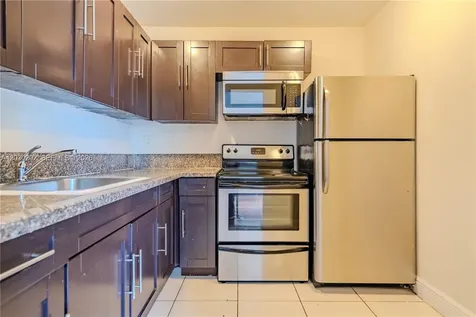 482 NW 165th St Road Miami FL 33169