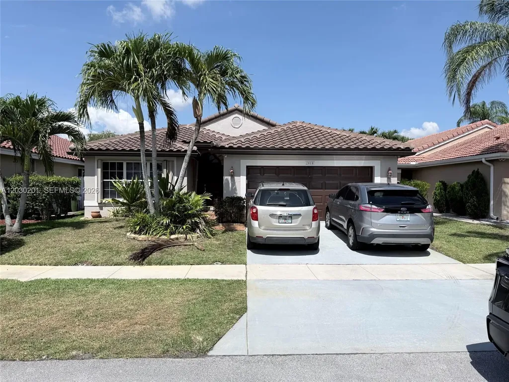 2010 NW 182nd Terrace Pembroke Pines FL 33029