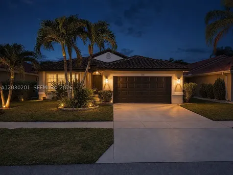 2010 NW 182nd Terrace Pembroke Pines FL 33029