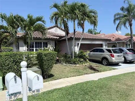 2010 NW 182nd Terrace Pembroke Pines FL 33029