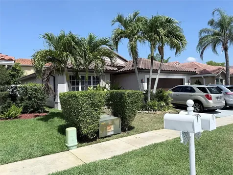 2010 NW 182nd Terrace Pembroke Pines FL 33029