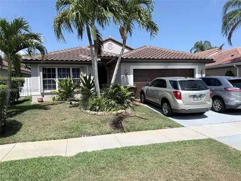 2010 NW 182nd Terrace Pembroke Pines FL 33029