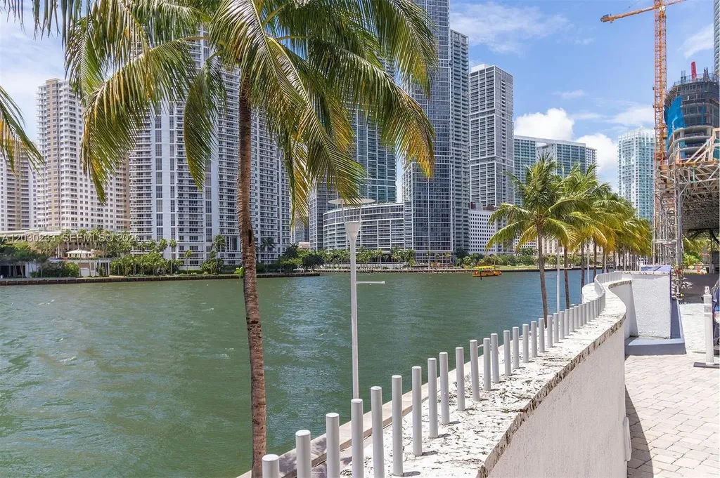 335 S Biscayne Boulevard Miami FL 33131