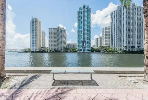 335 S Biscayne Boulevard Miami FL 33131