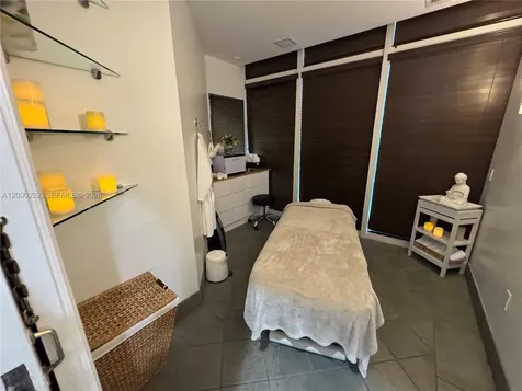 10225 Collins Avenue Bal Harbour FL 33154