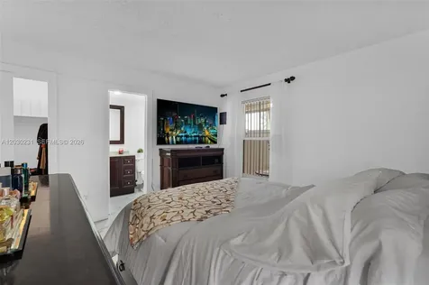 6095 W 18th Avenue Hialeah FL 33012