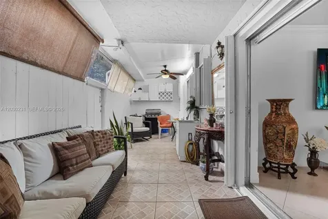 6095 W 18th Avenue Hialeah FL 33012