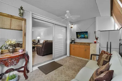 6095 W 18th Avenue Hialeah FL 33012