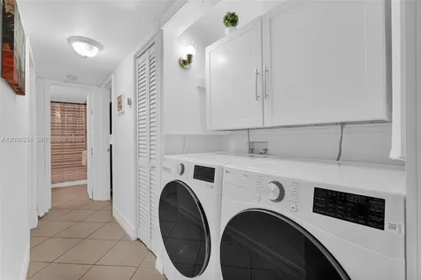 6095 W 18th Avenue Hialeah FL 33012