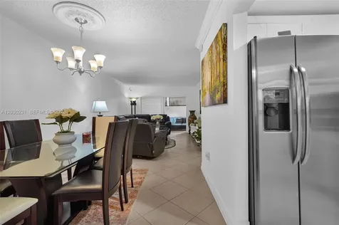 6095 W 18th Avenue Hialeah FL 33012