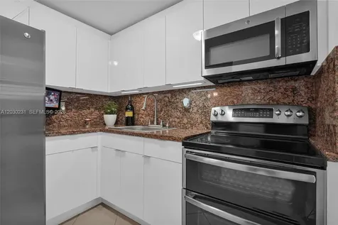6095 W 18th Avenue Hialeah FL 33012