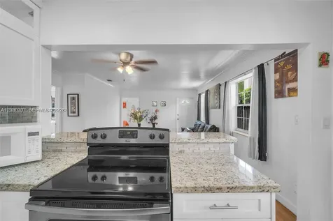 1635 Hollywood Boulevard Hollywood FL 33020