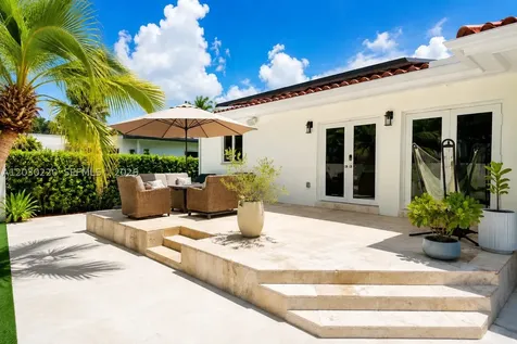 3508 Crystal View Court Miami FL 33133