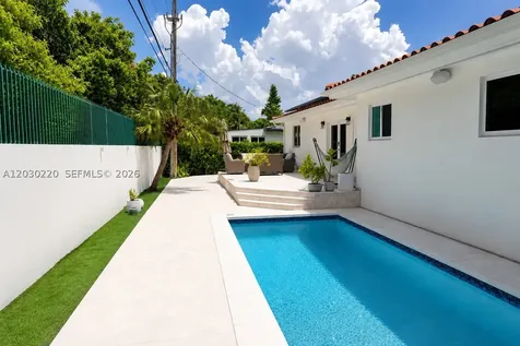 3508 Crystal View Court Miami FL 33133